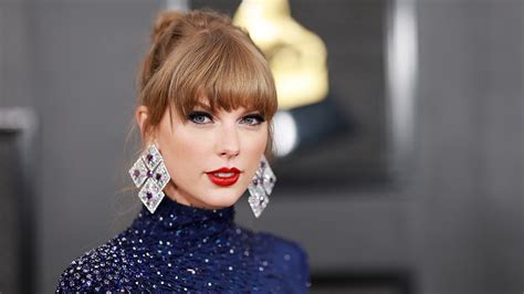 Apr 3, 2018 · Taylor Swift. Spotify’s co-founder and CEO Daniel Ek has spoken about how he managed to convince the star to stream his music via the platform again. Swift famously removed all her music from ... 